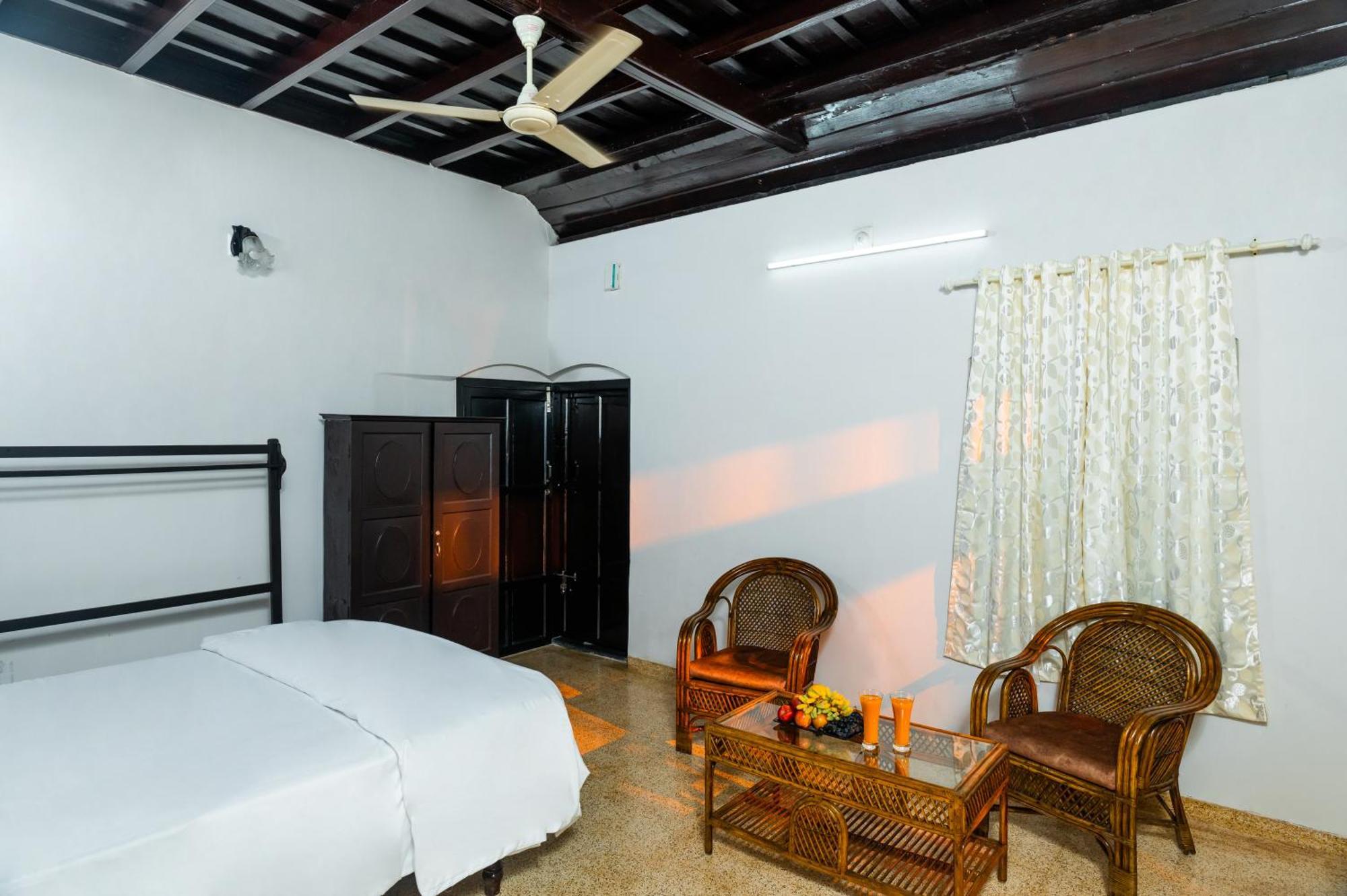 Brookside Heritage Homestay Kumarakom Eksteriør billede