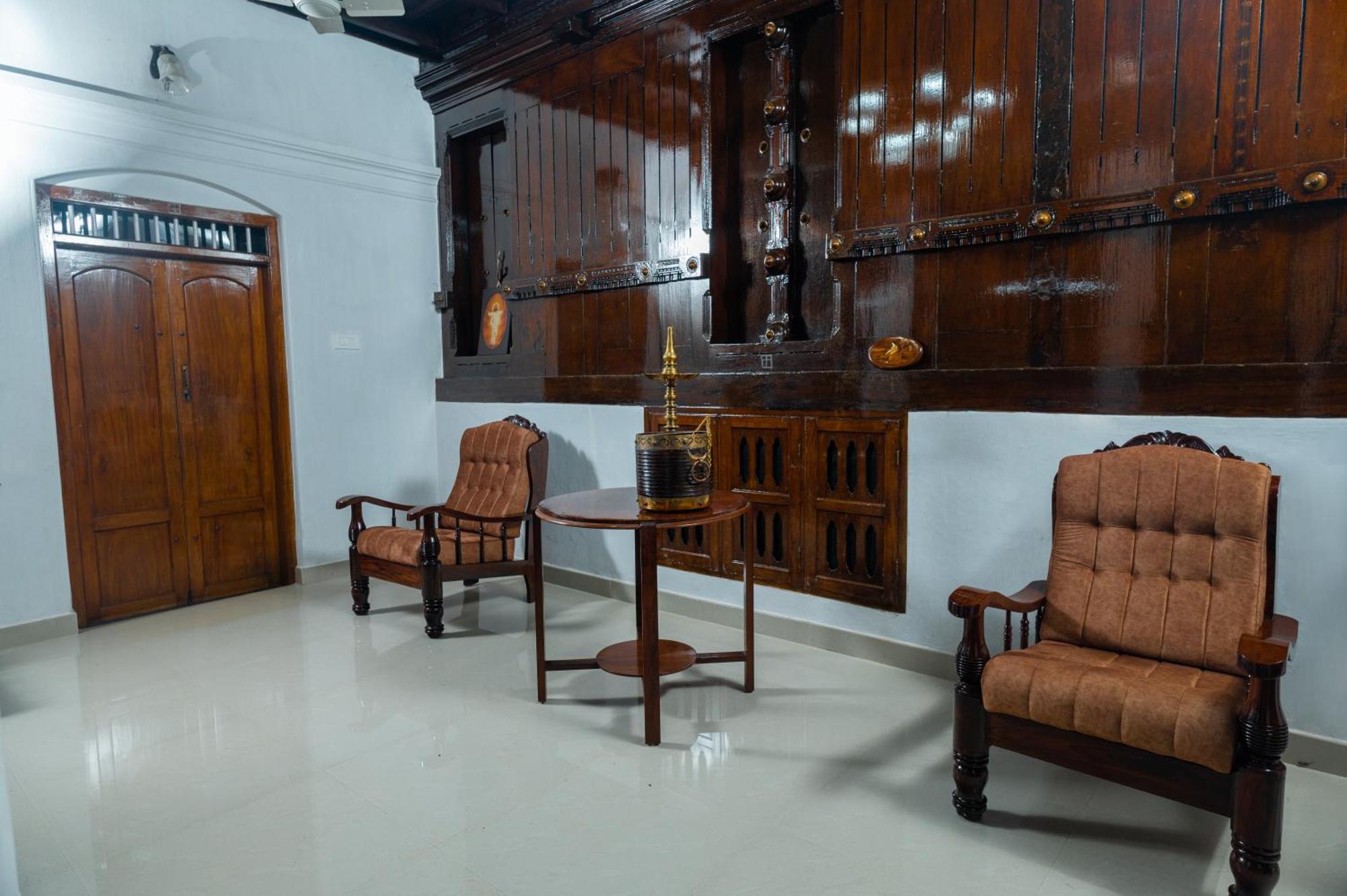 Brookside Heritage Homestay Kumarakom Eksteriør billede