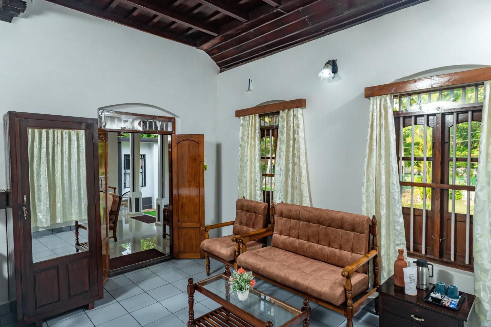 Brookside Heritage Homestay Kumarakom Eksteriør billede