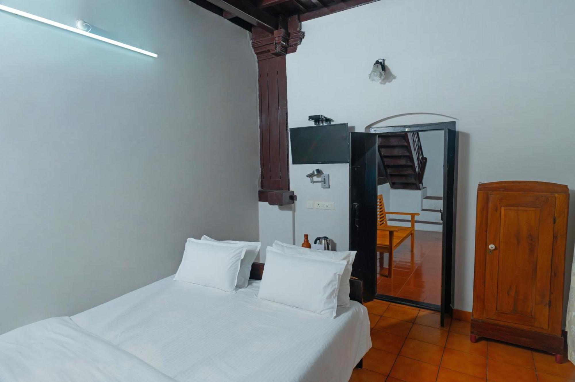 Brookside Heritage Homestay Kumarakom Eksteriør billede